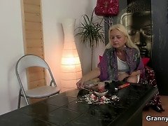 Arsch, Braunhaarige, Masturbation, Reif, Muschi, Realität, Schreiend