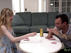 Blond, Pijpbeurt, Diep in de keel, Hardcore, Gigantische lul, Klein, Ruw, Mager