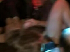 In den arsch, Grosse titten, Bikini, Blondine, Fingern, Faustfick, Hardcore, Sich ausziehen