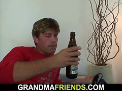 Tetas grandes, Abuelita, Pajear, Maduro, Tetas naturales, Realidad, Trio