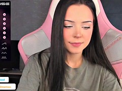 Amateur, Brunette brune, Masturbation, Pute, Solo, Nénés, Jouets