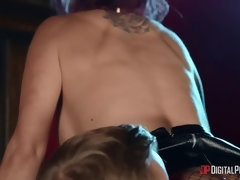 Жопа, Большой член, Большие сиськи, Минет, Реалити, Тату, Втроем, В поезде