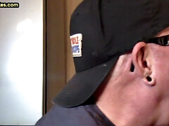 Leie, In den arsch, Blasen, Kehlenfick, Schwul, Interrassisch, Reif, Tätowierung