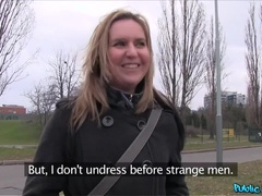 Amateur, Sucer une bite, Voiture, En levrette, De plein air, Pov, Public, Chatte