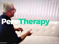 Blonde, Brunette brune, Éjaculation interne, Tir de sperme, Groupe, Branlette thaïlandaise, Hard, Orgie