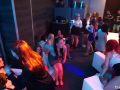 Chica, Loco, Erótico, Grupo, Pajear, Sexo duro, Público, Tetas