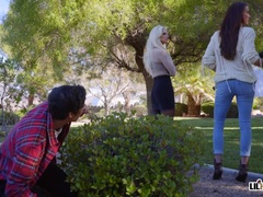 Grote mammen, Blond, Pijpbeurt, Hondjeshouding, Sperma in gezicht, Kut duiken, Spaans, Tatoeage