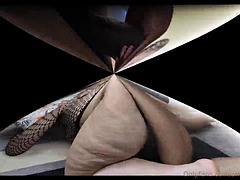 TS Queen Ariez Sofa Fisting