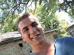 Beauté, Sucer une bite, Couple, Partouze, Hard, De plein air, Plan cul à trois, Nénés