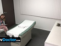 デカ尻, デカチン, フェラチオ, 医者, 指いじり, 叫ぶ, 三人, ユニフォーム