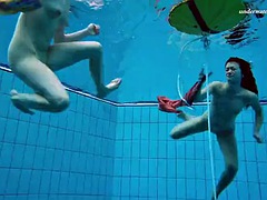 Tussi, Grosse titten, Lesbisch, Im freien, Öffentlich, Russisch, Titten, Unter wasser