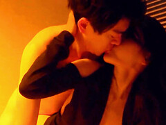 Asiatique, Gros cul, Gros seins, Brunette brune