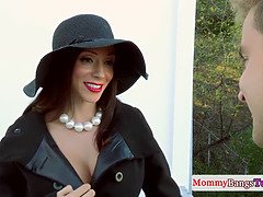 Mamada, Acercamiento, Madura, Estilo perrito, Pajear, Lencería, Madres para coger, Madrastra