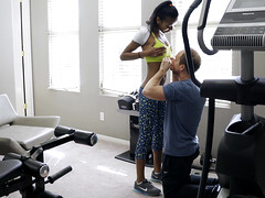 Mamada, Morena, Estilo perrito, Gimnasio, Hd, Masturbación, Tetas naturales, Coño