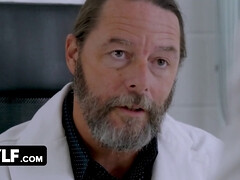 Amerikanisch, Grosser arsch, Hardcore, Hd, Riesig, Milf, Krankenschwester, Taboo