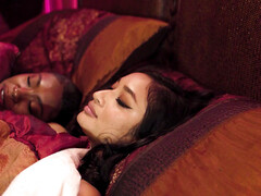 Aziatisch, Zwart, Interraciaal, Likken, Natuurlijke tieten, Kut duiken, Tiener, Tieten likken