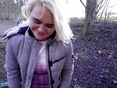 Gros seins, Sucer une bite, Britannique, Femelle, Naturelle, Orgasme, Public, Réalité