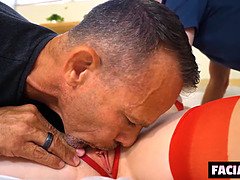 ボンデージ, 顔射, Hd, 3p男男女, 小柄, オマンコ, 馬乗り, 濡れ