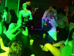 Vestidas, Club, Besar, Lamidas, Orgía, Fiesta, Tímido, Mojado
