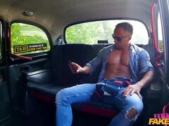 Amateur, Coche, Engañando, Hd, Lamidas, Al aire libre, Coño, Mojado