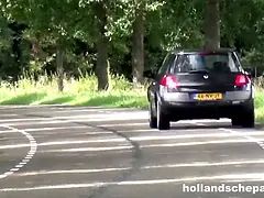 Anal, Cul à la bouche, Sucer une bite, Brunette brune, Voiture, Couple, Hd, Adolescente