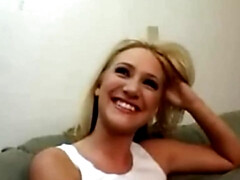 18 ans, Blonde, Sucer une bite, En levrette, Hard, Hd, Rugueux, Adolescente