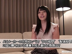 アジア人, 舞台裏, デカパイ, フェラチオ, 手コキする, 日本人, オマンコ, 締まりの良い