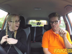 Grosser schwanz, Grosse titten, Blasen, Britisch, Auto, Spermaladung, Milf, Rotschopf