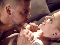 Blasen, Fesselspiele, Pummelig, Kehlenfick, Hardcore, Nippel, Orgasmus, Weibliche ejakulation