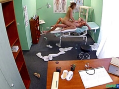 Amateur, Sucer une bite, Médecin, En levrette, Infirmière, Bureau, Chatte, Uniforme