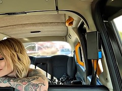 Amateur, Grosse bite, Voiture, De plein air, Collant, Chevaucher, Pute, Tatouage