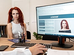 18 ans, Gros cul, Grosse bite, Sucer une bite, En levrette, Bureau, Rousse roux, Nénés