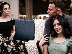 18 летние, Большая жопа, Большой член, Большие сиськи, Минет, Брюнетки, Две девушки, Молоденькие