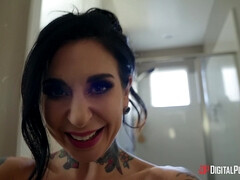 Arsch, Blasen, Würgen, Absätze, Lecken, Piercing, Rasiert, Dusche