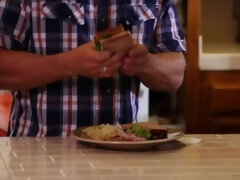 Sucer une bite, Brunette brune, Doigter, Hd, Mère que j'aimerais baiser, Seins naturels, Piercing, Chatte