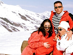 Большая жопа, Большой член, Минет, Собачьи, Две девушки, Натуральные сиськи, Молоденькие, Сиськи