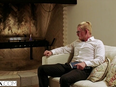 Corridas, Estilo perrito, Erótico, Sexo duro, Lencería, Pequeña, Medias largas, Tetas