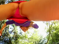 Blondine, Lesbisch, Nackt, Im freien, Pissen, Satin, Dusche, Nass