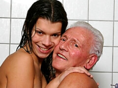 Cuarto de baño, Mamada, Morena, Besar, Flaco, Adolescente, Tetas, Mojado