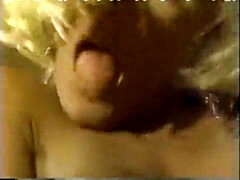 In den arsch, Grosse titten, Blondine, Aufs gesicht abspritzen, Behaart, Masturbation, Orgie, Vintage