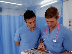 Tussi, Grosser arsch, Grosser schwanz, Grosse titten, Schwarz, Vollbusig, Gruppensex, Muschi