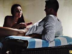 Amateur, Nana, Bikini, Sucer une bite, Pénétrer avec le poing, Public, Nénés