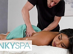 Grosse titten, Blasen, Spermaladung, Aufs gesicht abspritzen, Hd, Latina, Massage, Muschi