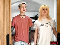 Grosse titten, Blondine, Hardcore, Milf, Mutti, Transfrau, Strapon, Flotter dreier