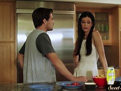 Gros seins, Hd, Cuisine, Mère que j'aimerais baiser, Belle mère