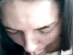 Enthousiasteling, Grote mammen, Pijpbeurt, Bruinharig, Diep in de keel, Hd, Interraciaal, Latijnse vrouw