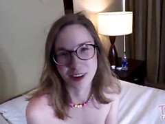 Kinderhüterin, Blasen, Schmuddelige sprache, Hundestellung, Küssen, Lingerie, Jungendliche (18+), Nass