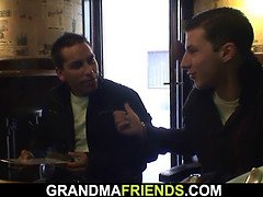 ブロンド, フェラチオ, イマラチオ, オナニー, 熟年, 淫乱熟女, 母, 義母