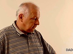 Blasen, Braunhaarige, Geschnappt, Papi, Hd, Lecken, Muschi, Jungendliche (18+)