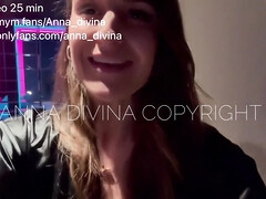 She Offers A Massage To A Stranger